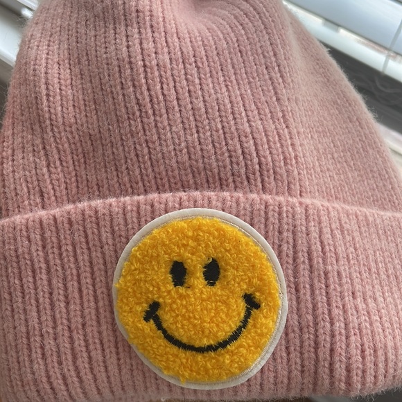 Pink beanie with smiley face - Picture 3 of 3